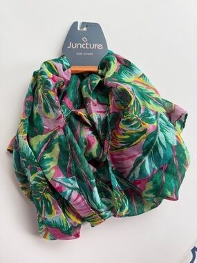 NWT TROPICAL BEACHY PALM SCARF PINK GREEN RECTANGULAR